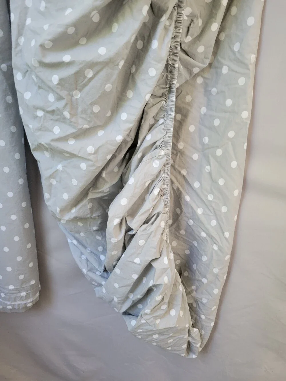 Pottery Barn Teen Flat and Fitted Sheet Polka Dot Gray XL TWIN
